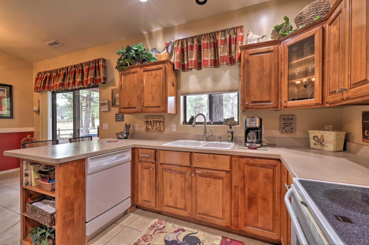 Arizona Home With Patio, Fire Pit And Gas Grill Williams Eksteriør billede